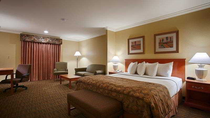 Best Western Wichita North Hotel & Suites