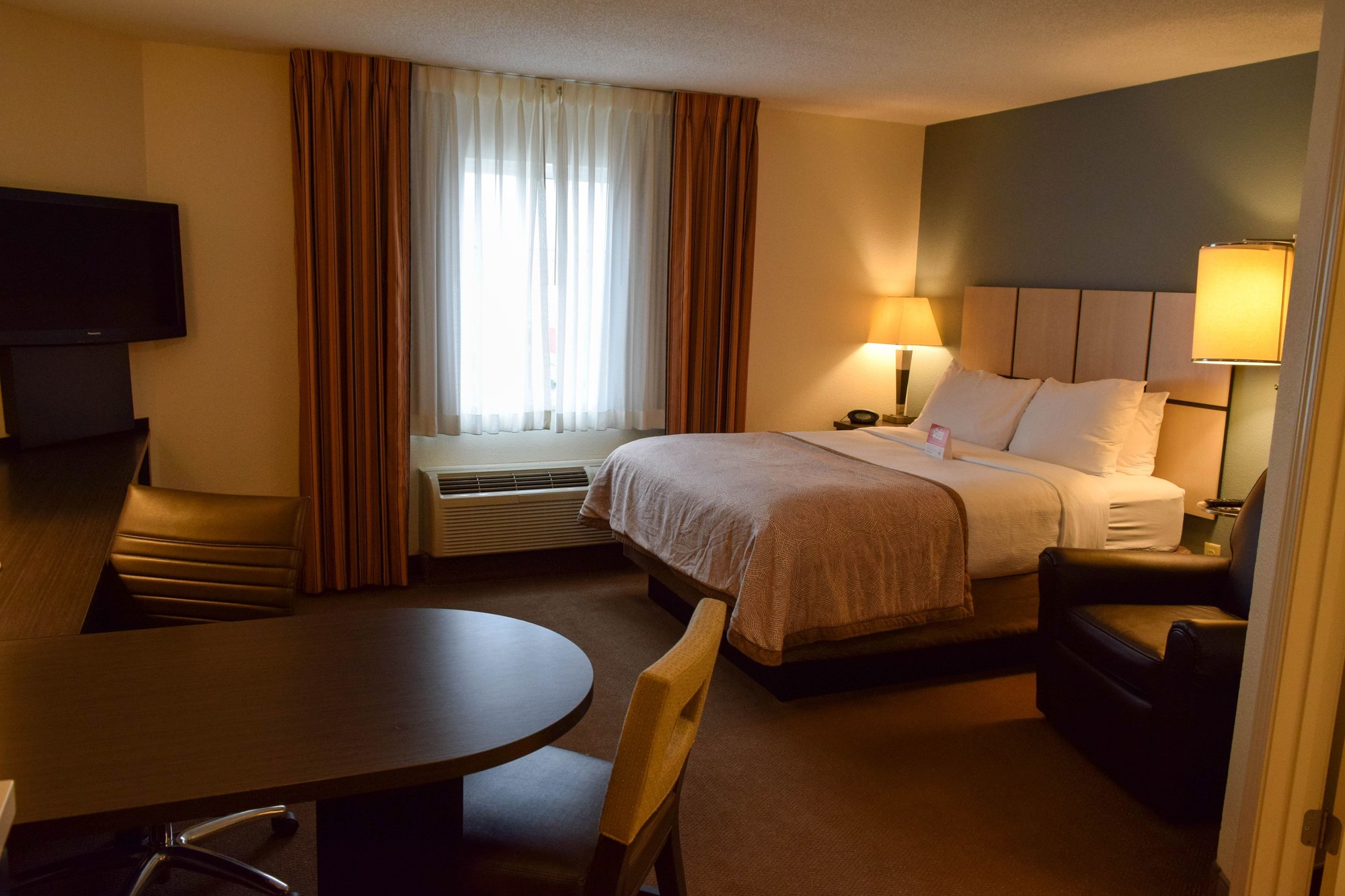 Sonesta Simply Suites Wichita Airport