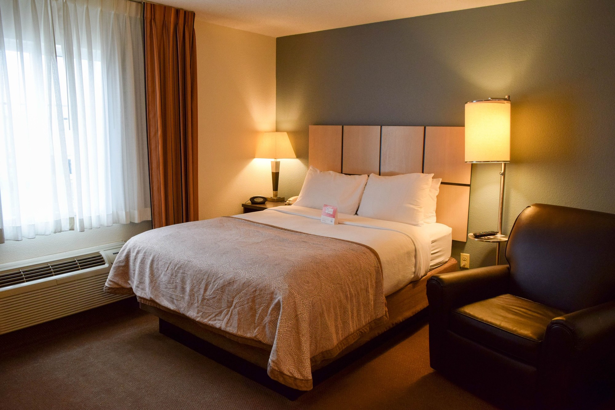 Sonesta Simply Suites Wichita Airport