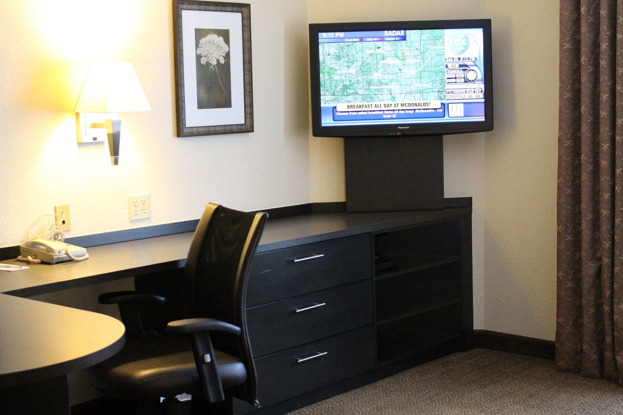 Sonesta Simply Suites Wichita Airport