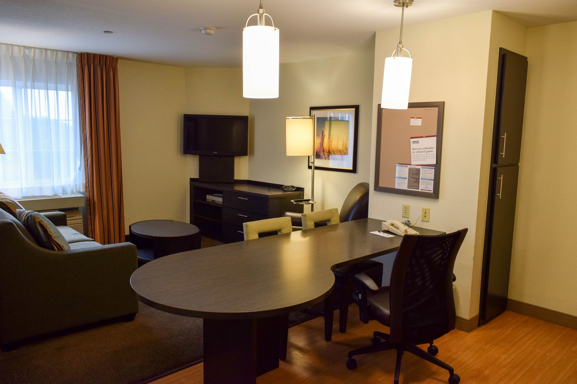 Sonesta Simply Suites Wichita Airport