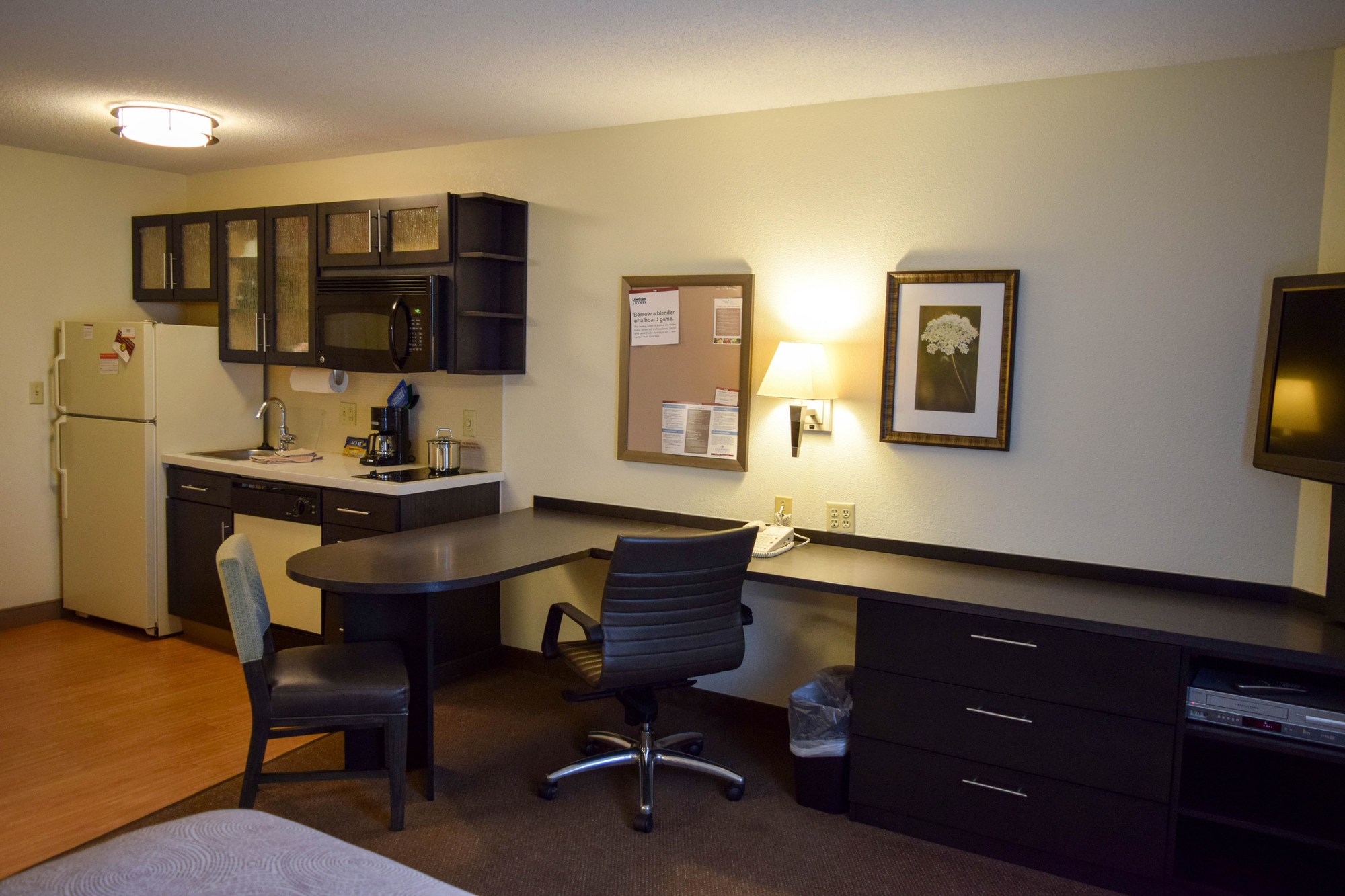 Sonesta Simply Suites Wichita Airport