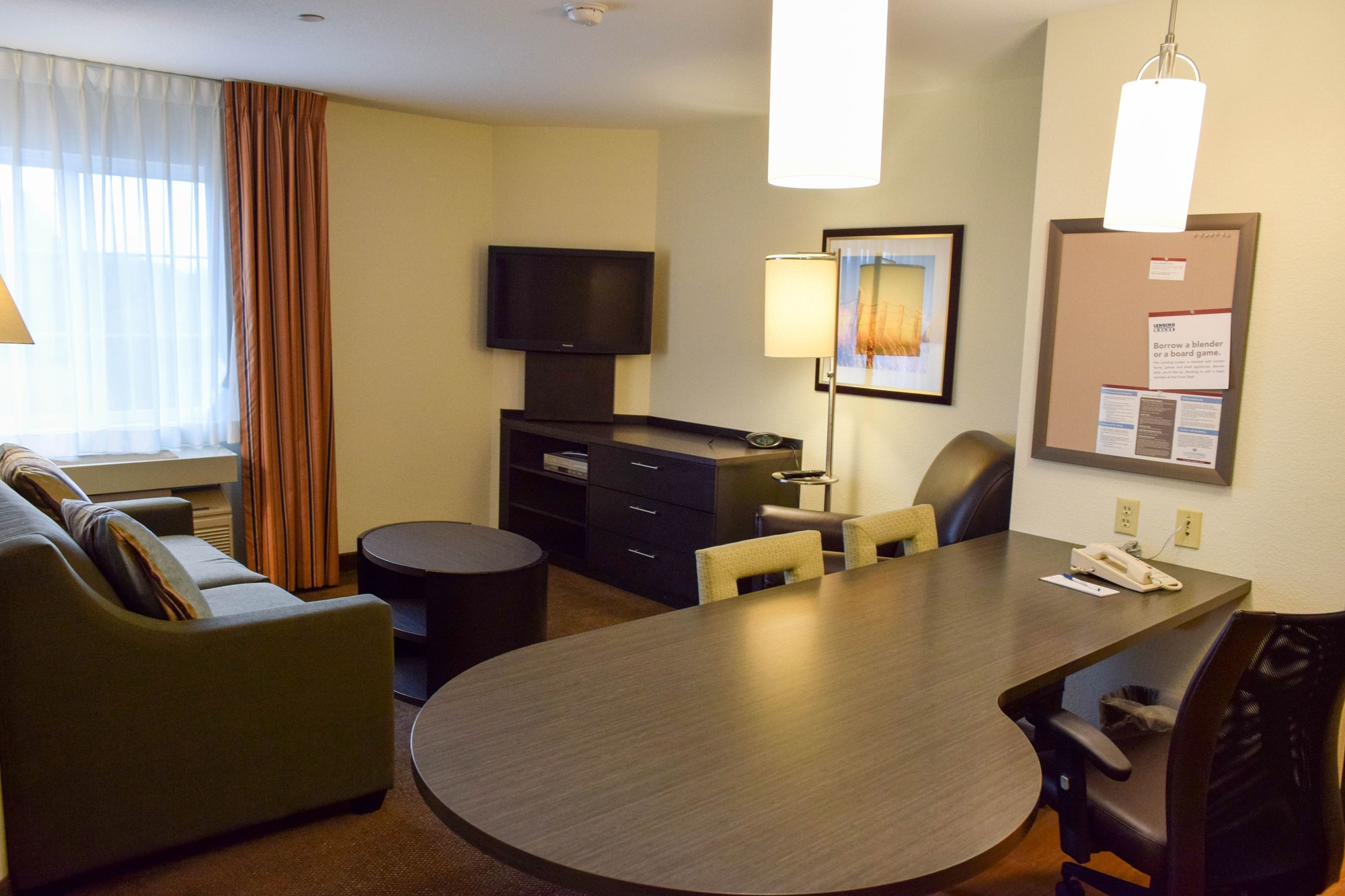Sonesta Simply Suites Wichita Airport