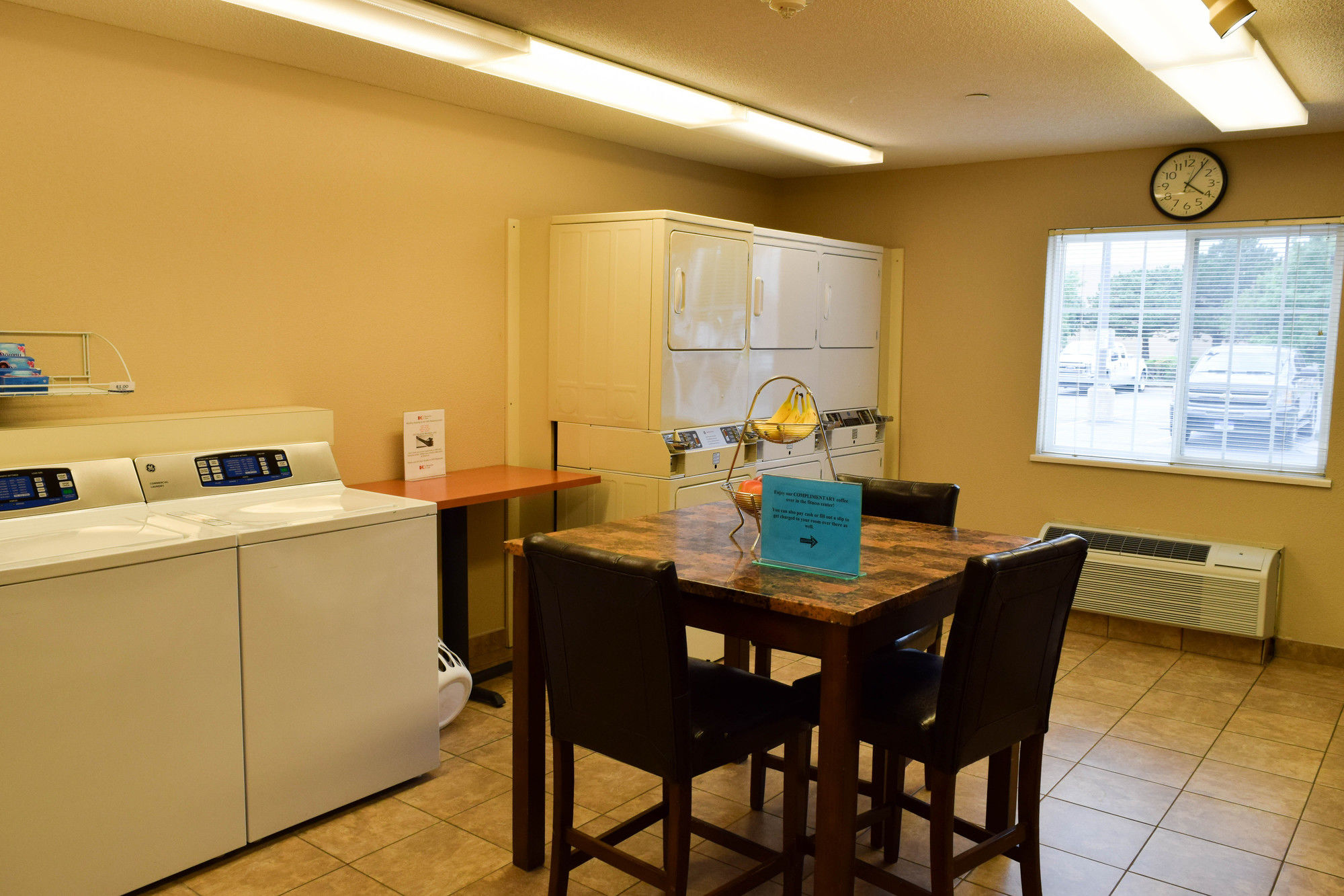 Sonesta Simply Suites Wichita Airport