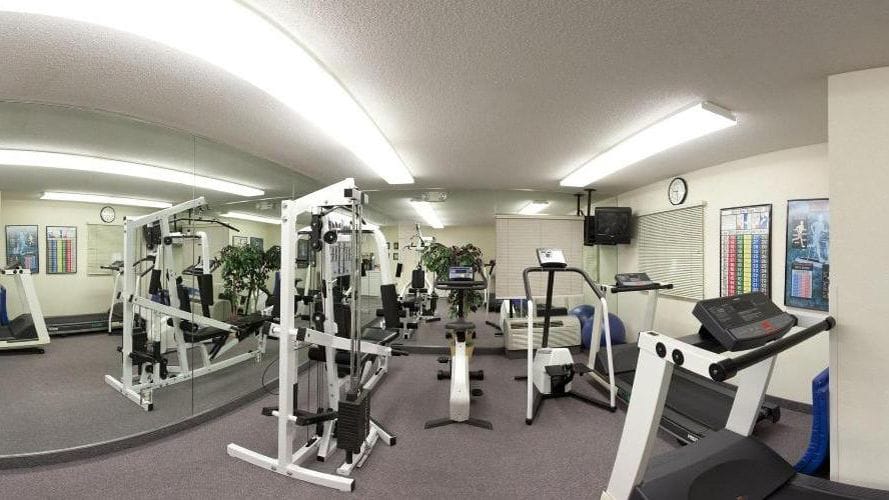 Sonesta Simply Suites Wichita Airport
