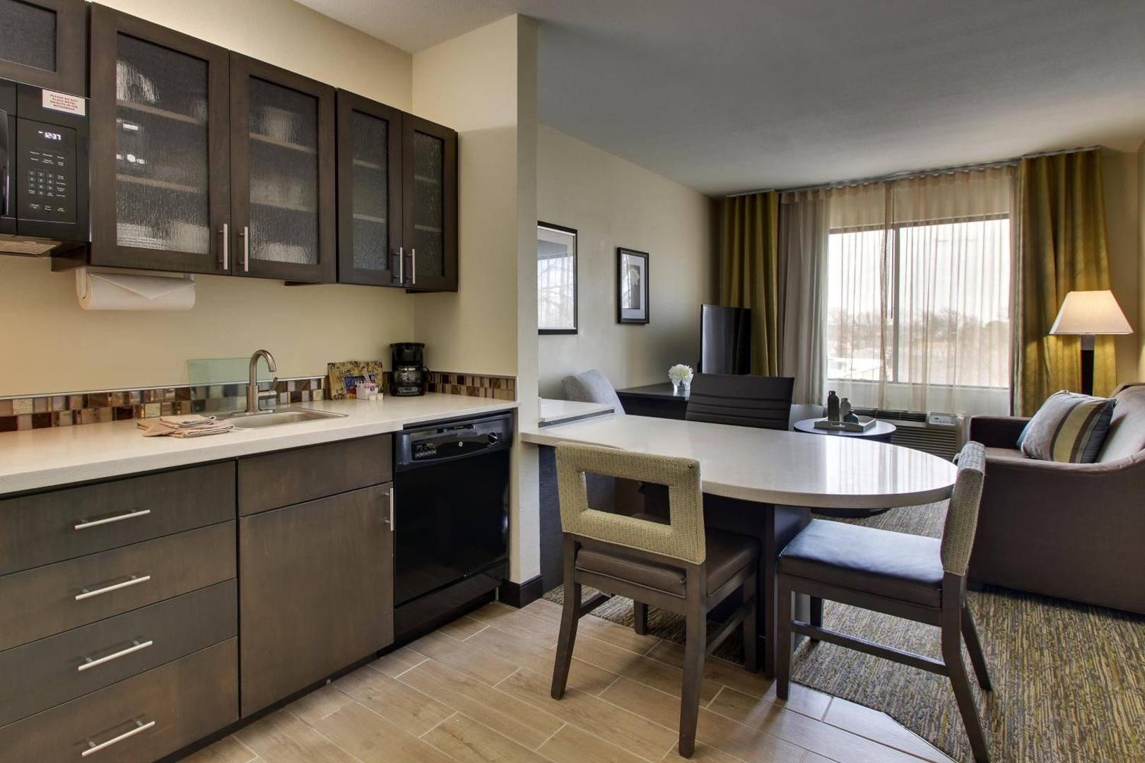 Candlewood Suites Wichita East