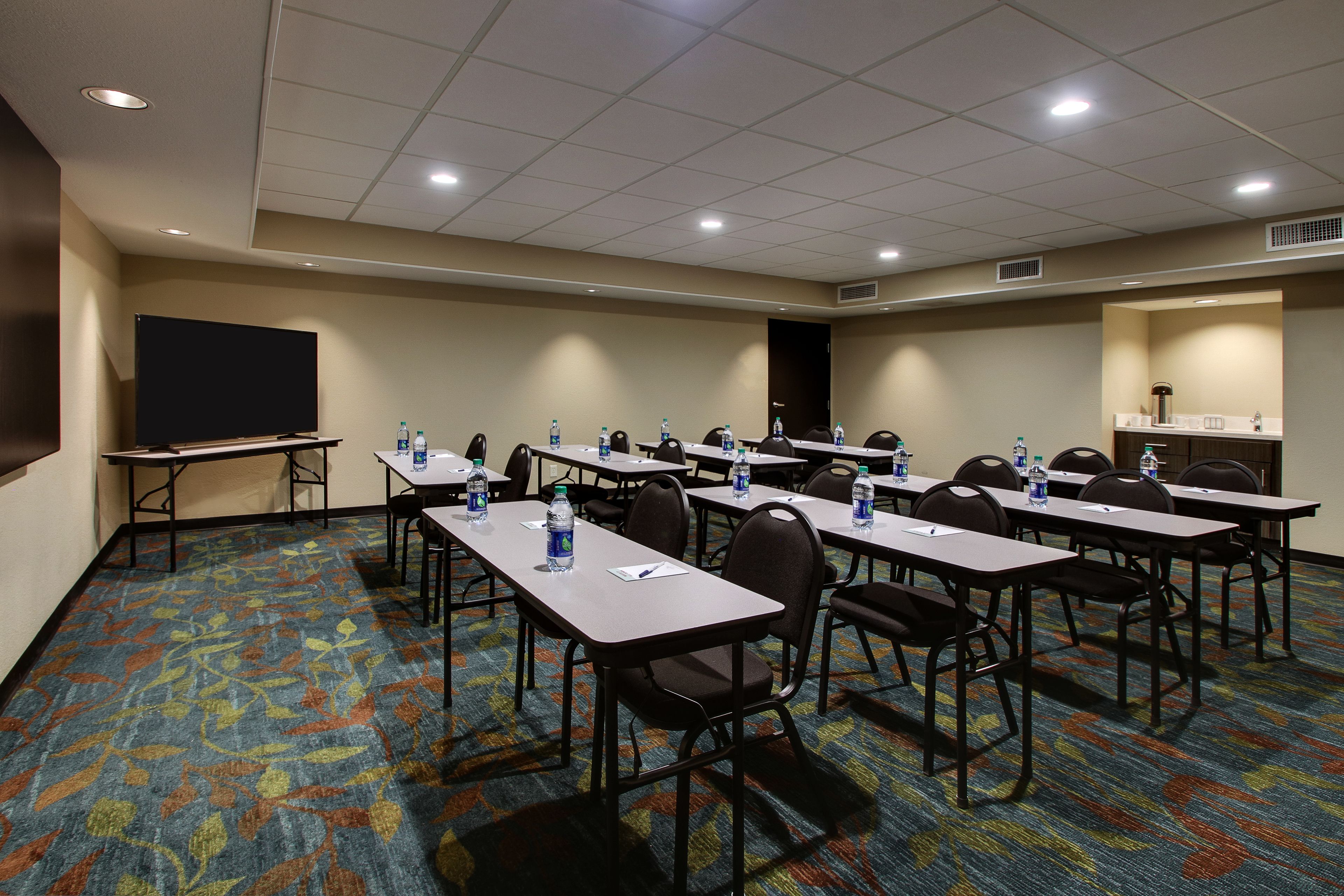 Candlewood Suites Wichita East