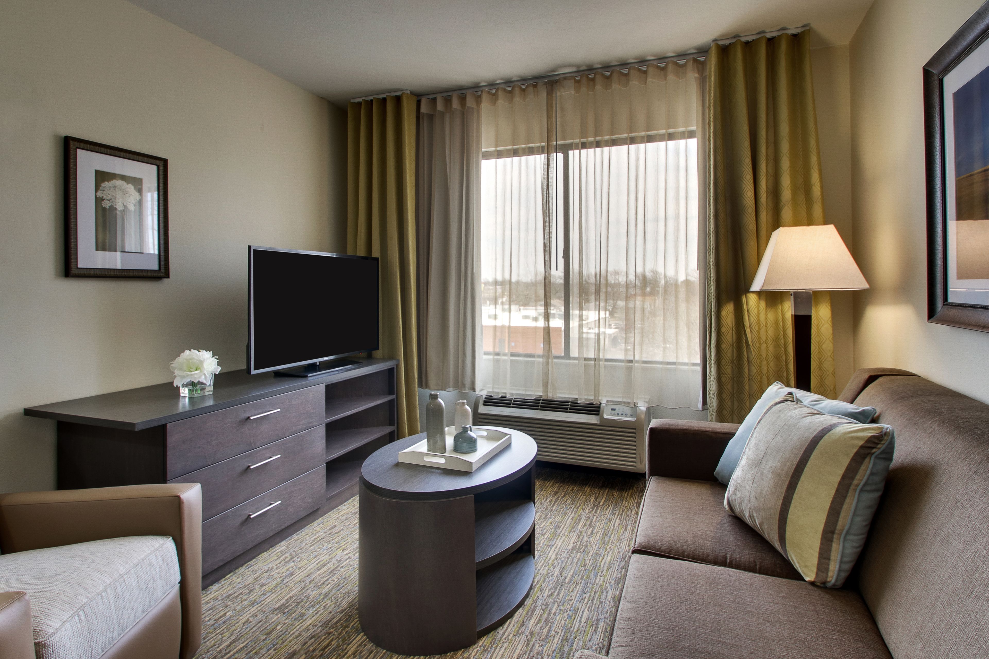 Candlewood Suites Wichita East