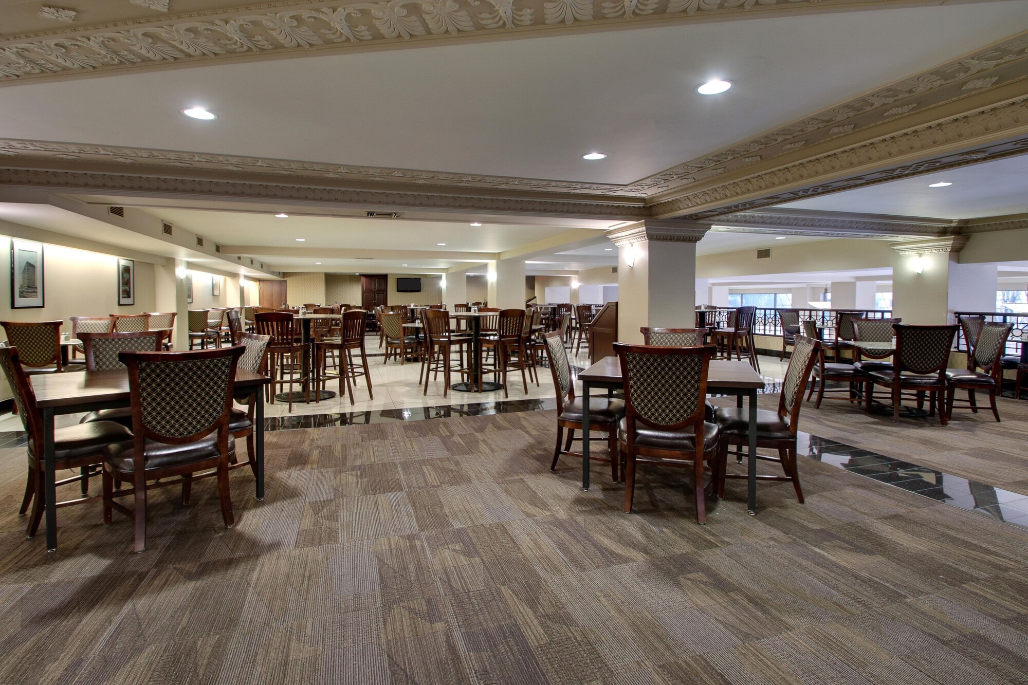 Drury Plaza Hotel Broadview Wichita