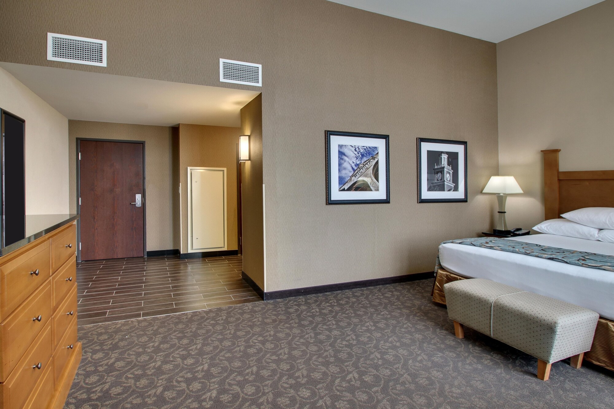 Drury Plaza Hotel Broadview Wichita