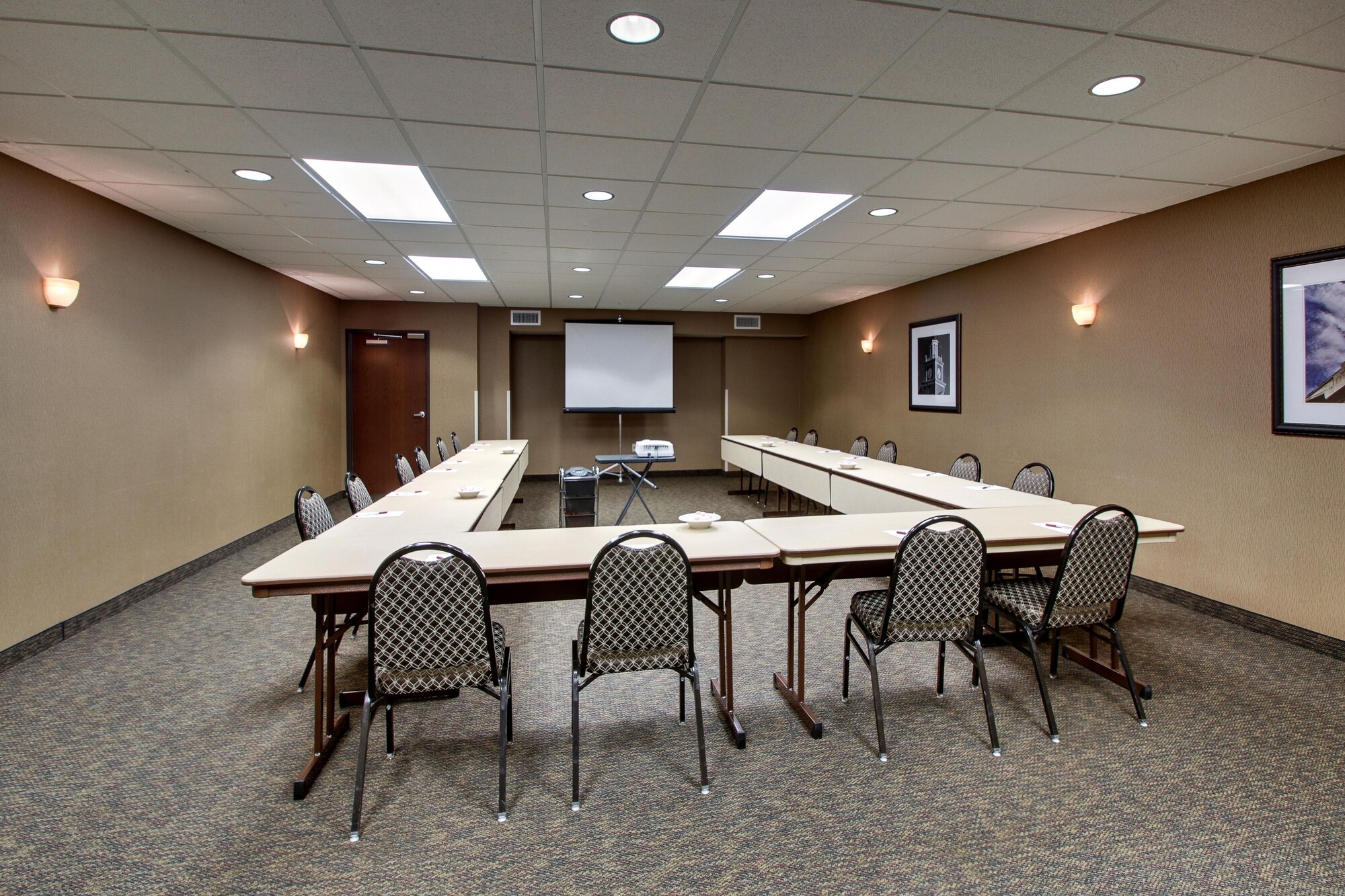 Drury Plaza Hotel Broadview Wichita