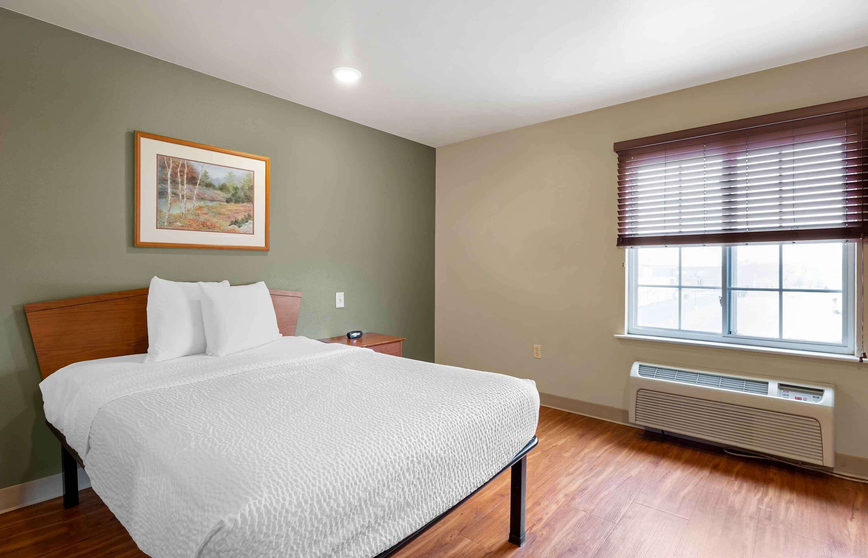 Extended Stay America Select Suites Wichita Airport