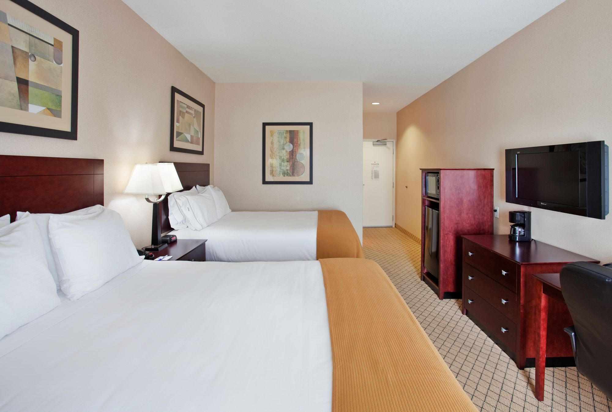 Holiday Inn Express Hotel & Suites Wichita Airport