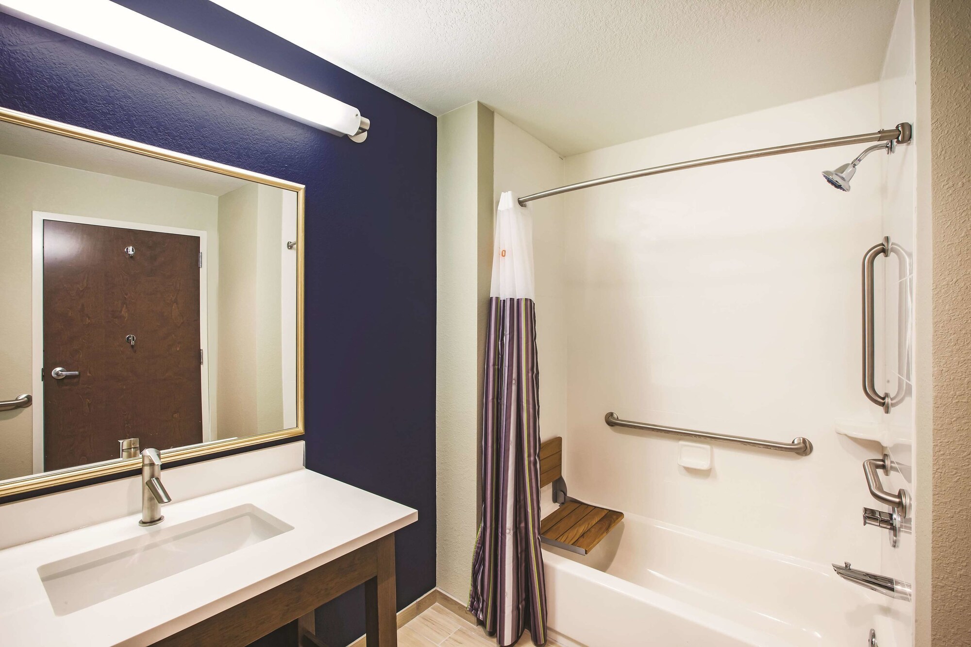 La Quinta Inn & Suites by Wyndham Wichita Northeast