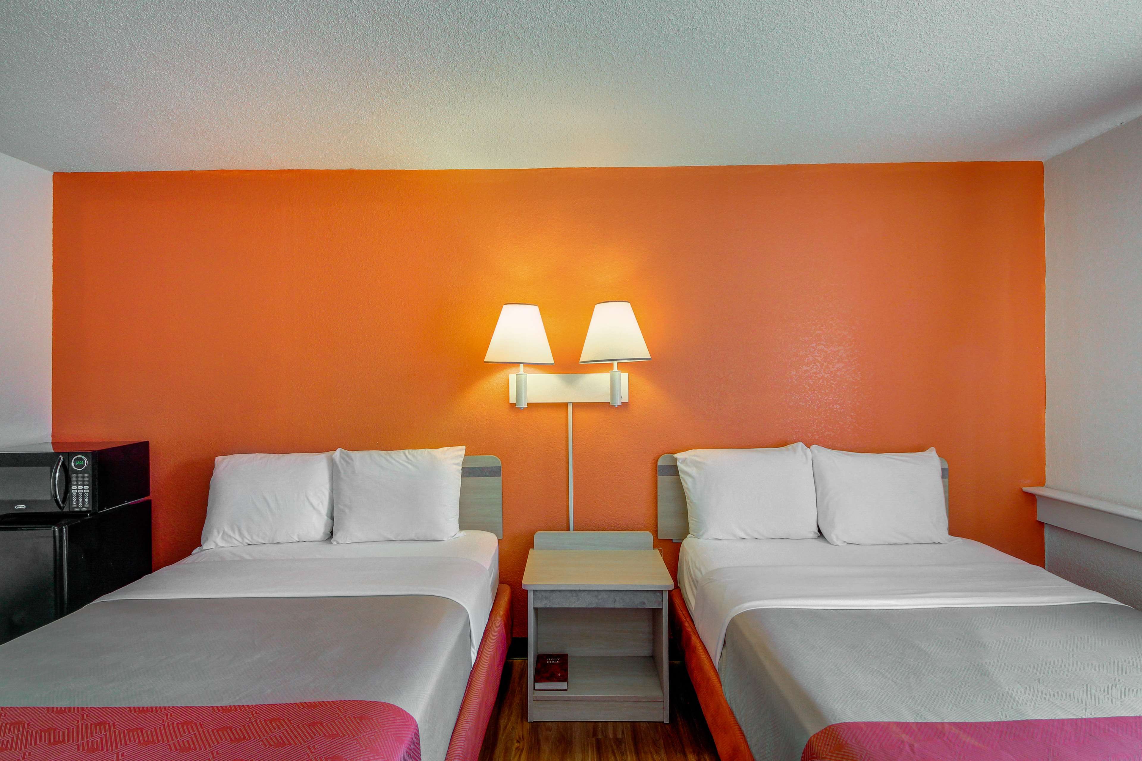 Motel 6 Wichita East