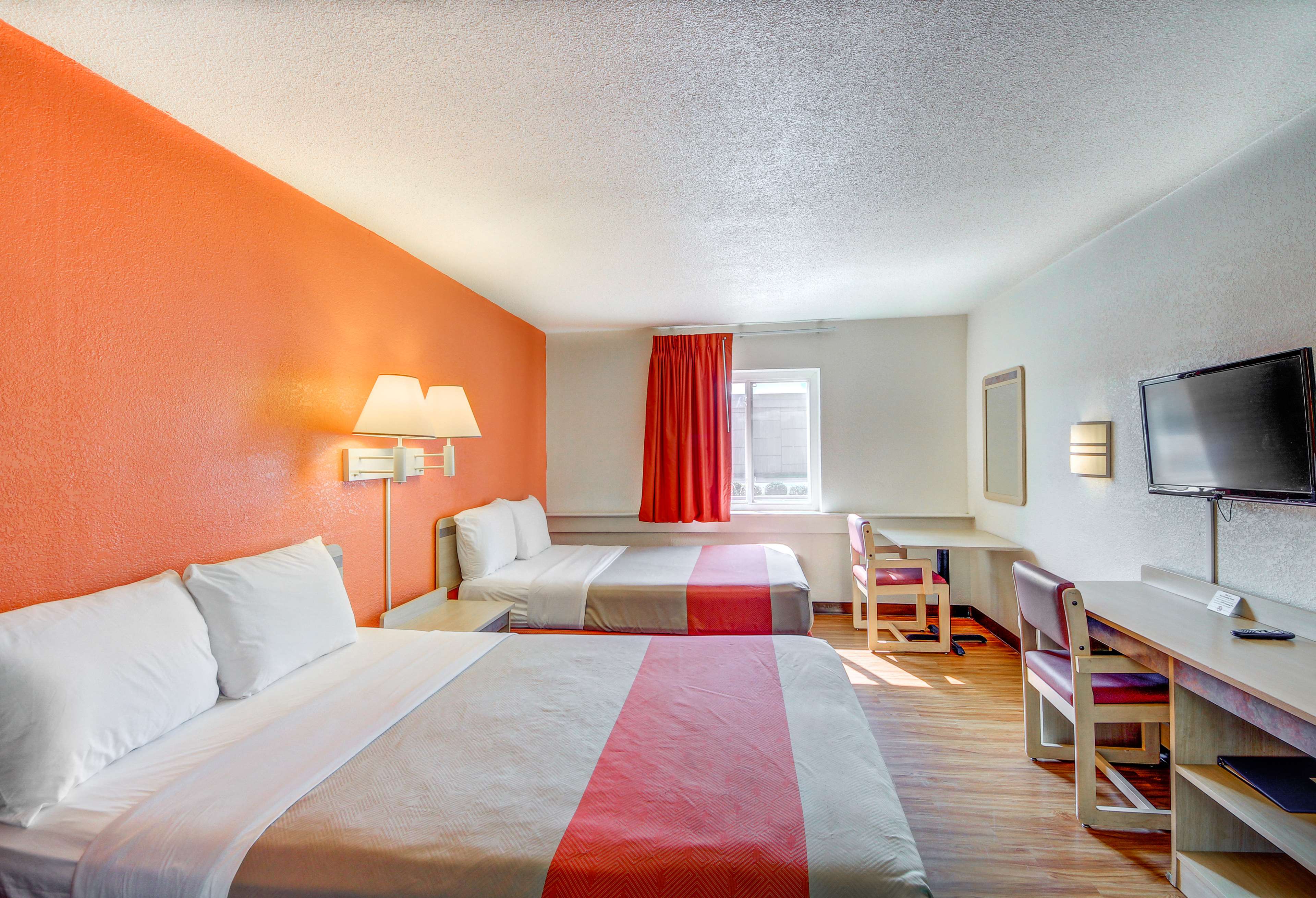 Motel 6 Wichita East