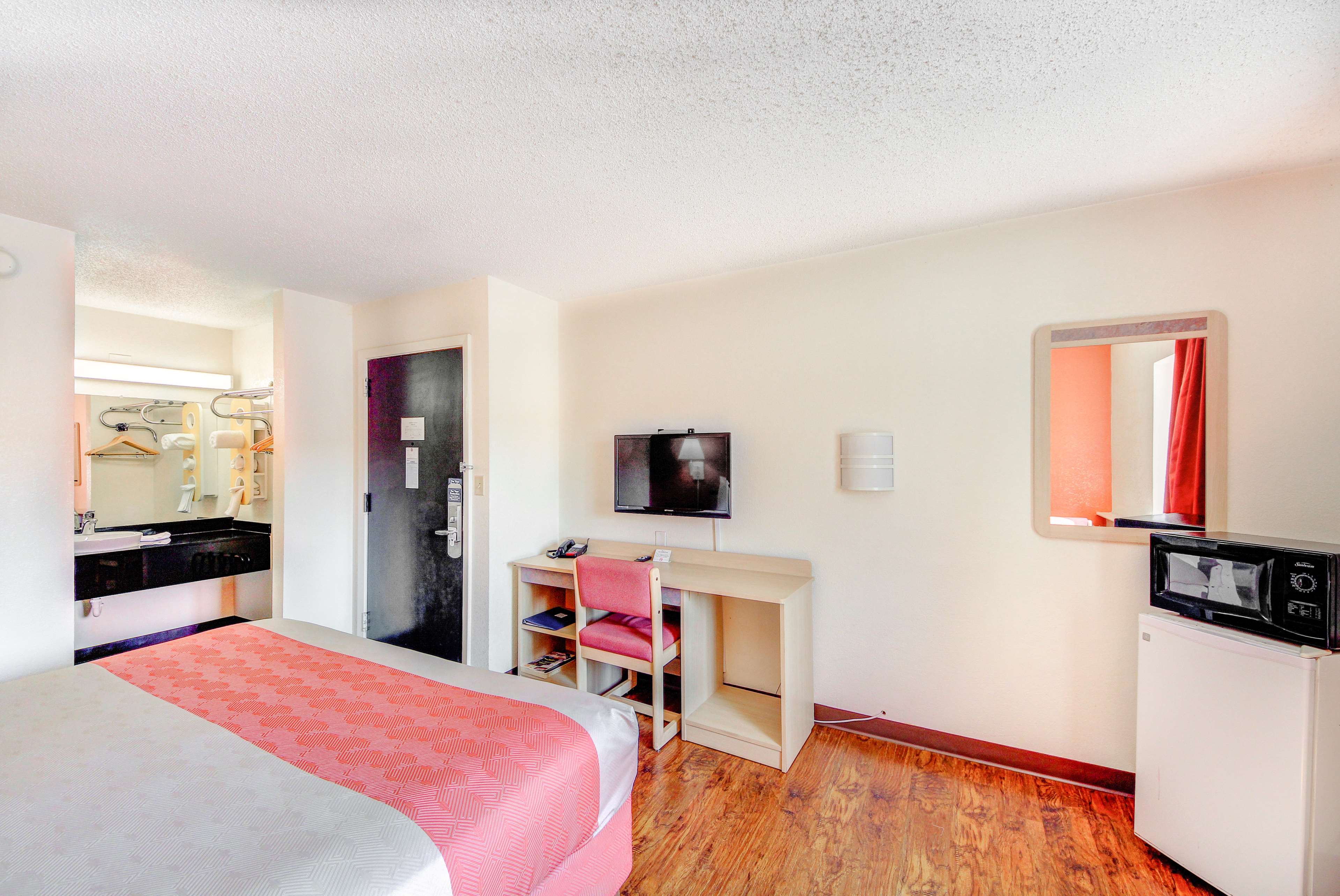 Motel 6 Wichita East