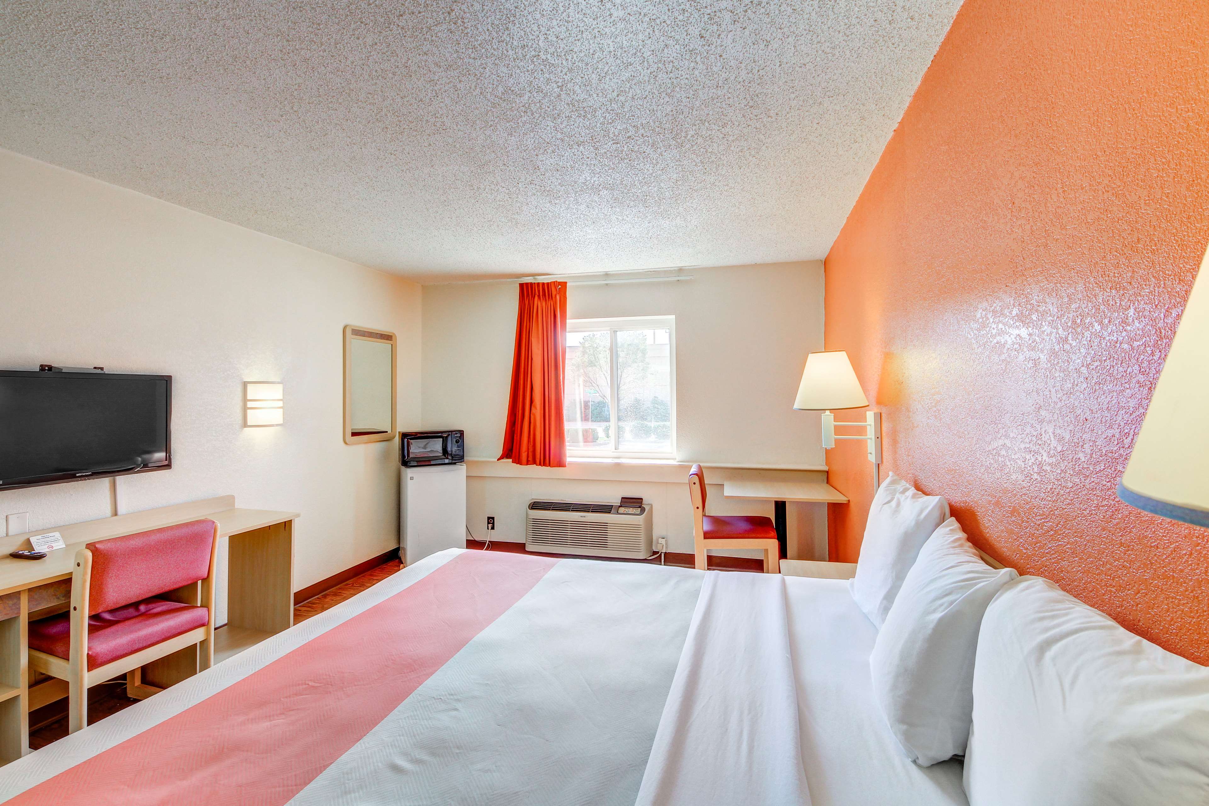 Motel 6 Wichita East
