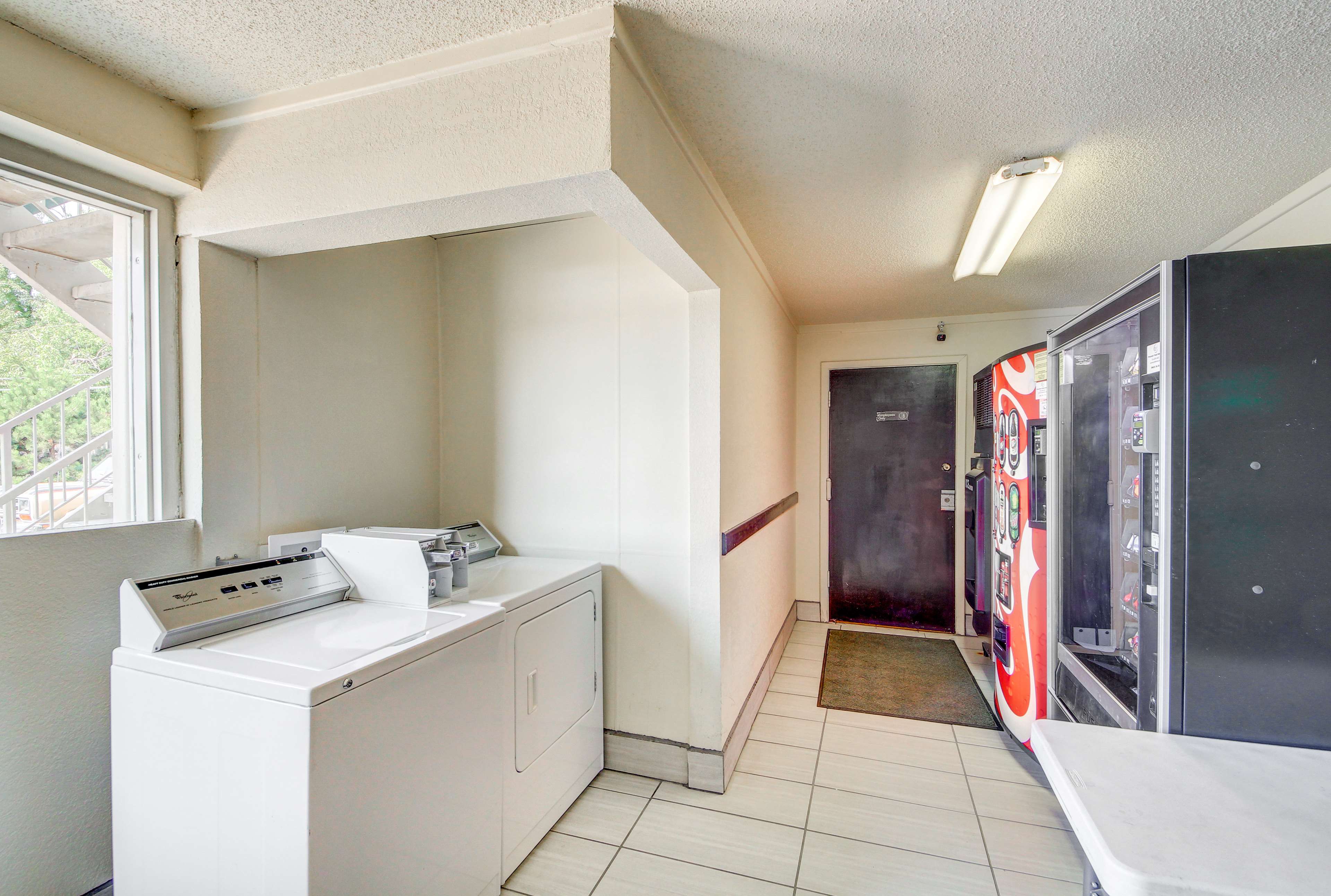 Motel 6 Wichita East