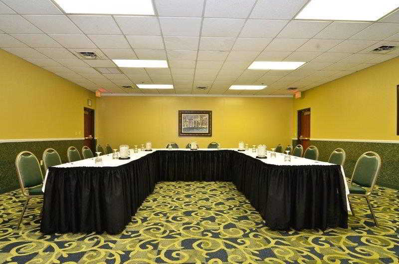 Red Roof Inn & Conference Center Wichita Airport