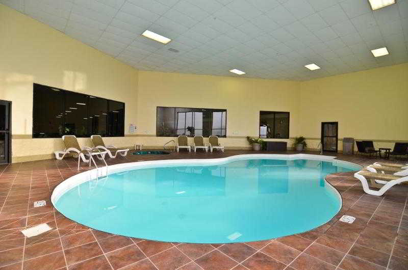 Red Roof Inn & Conference Center Wichita Airport