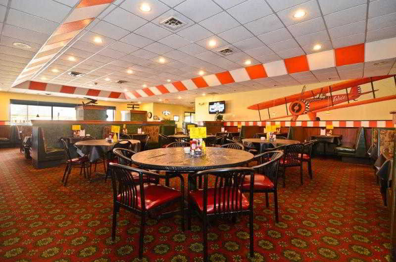 Red Roof Inn & Conference Center Wichita Airport