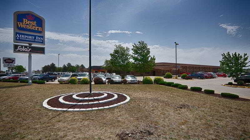 Red Roof Inn & Conference Center Wichita Airport