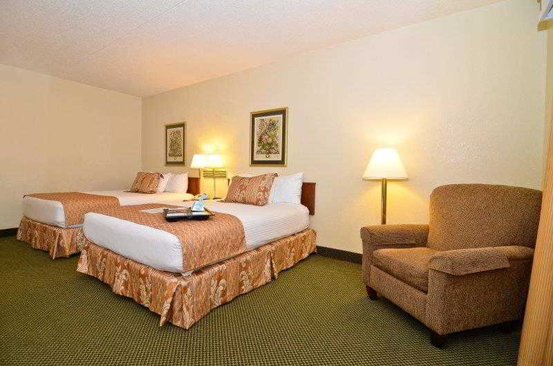 Red Roof Inn & Conference Center Wichita Airport