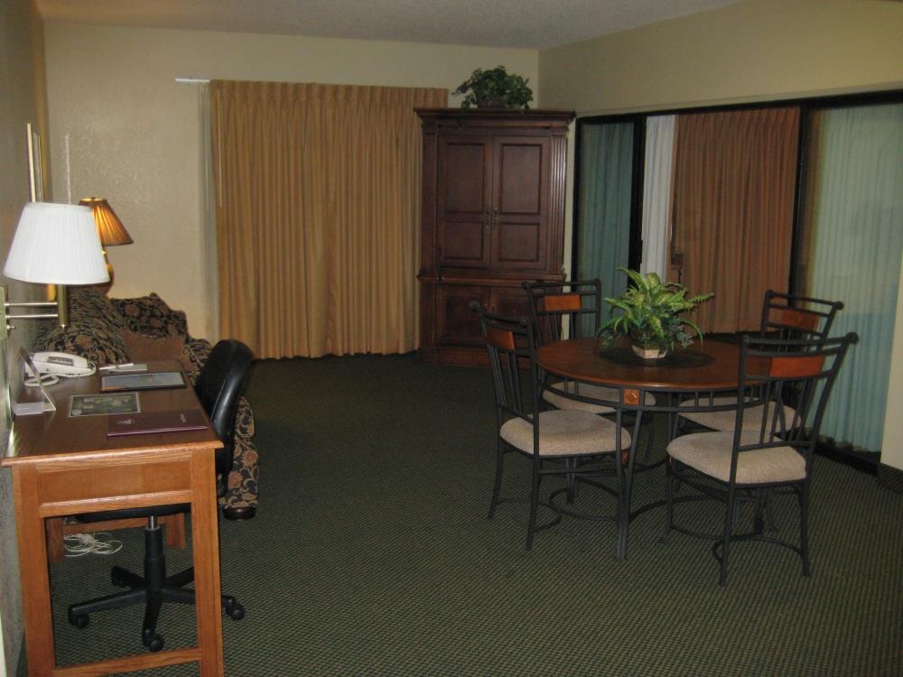 Red Roof Inn & Conference Center Wichita Airport