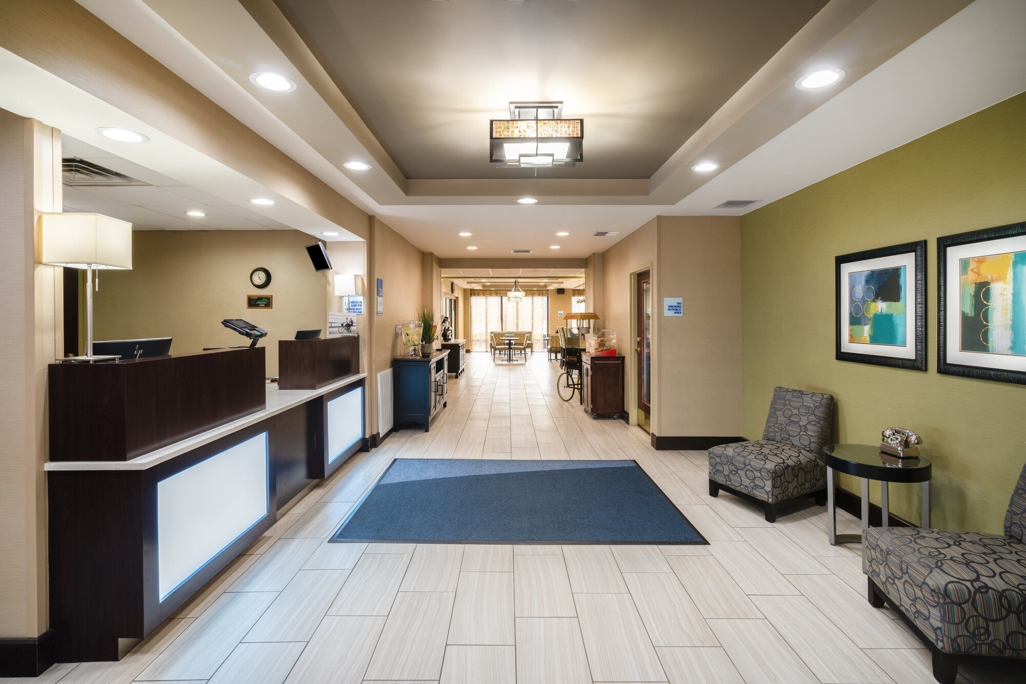 Holiday Inn Express Hotel & Suites Ashland
