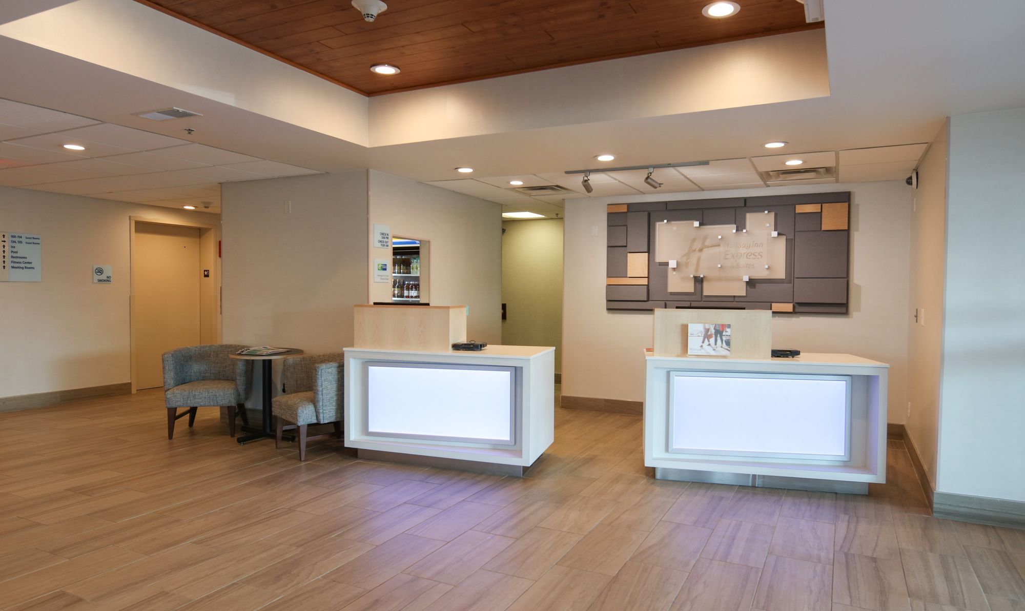Holiday Inn Express Hotel & Suites Cincinnati SE Newport
