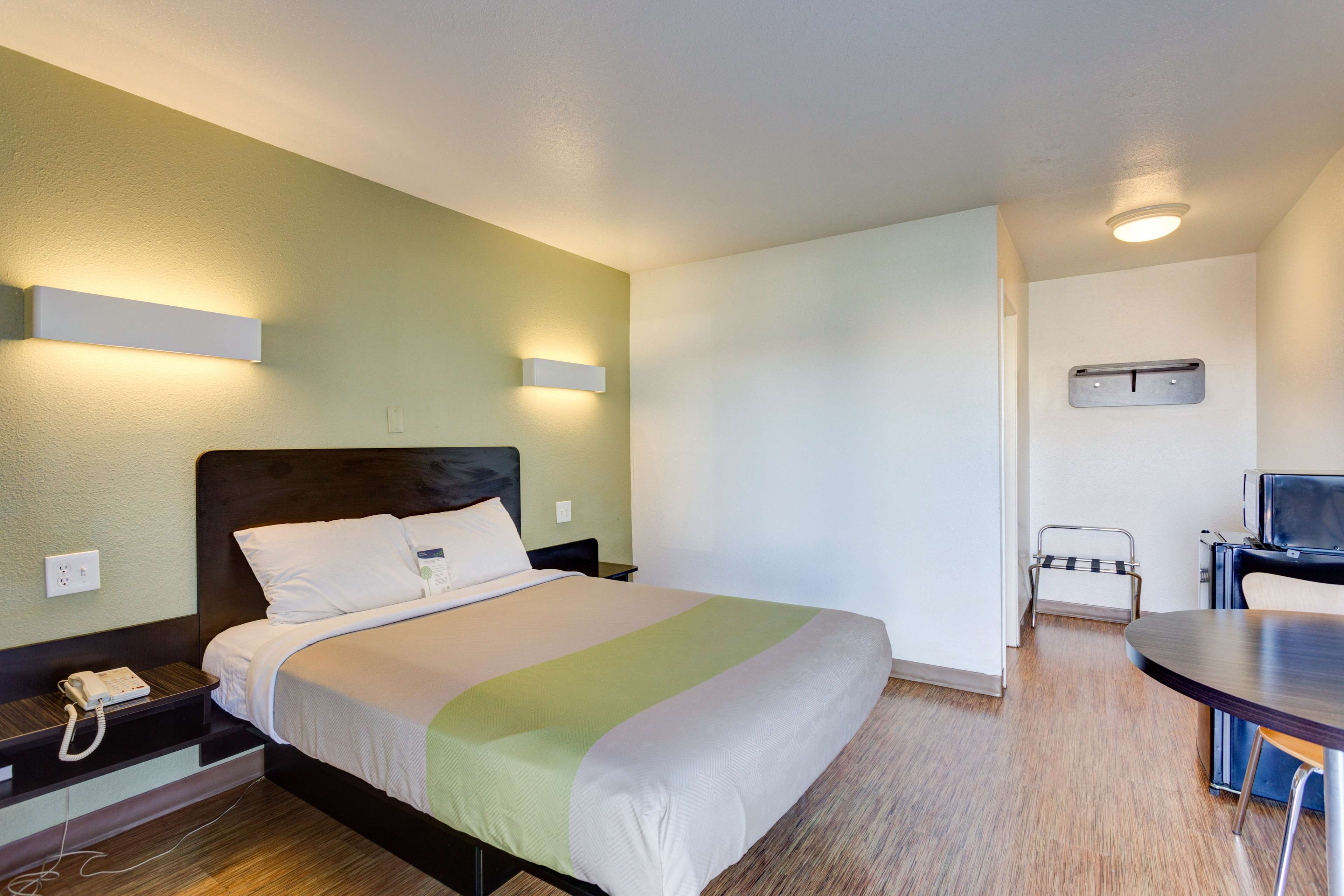 Americas Best Value Inn Bowling Green