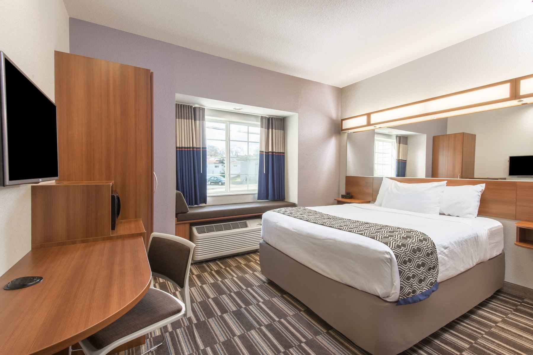 Microtel Inn & Suites by Wyndham Cadiz