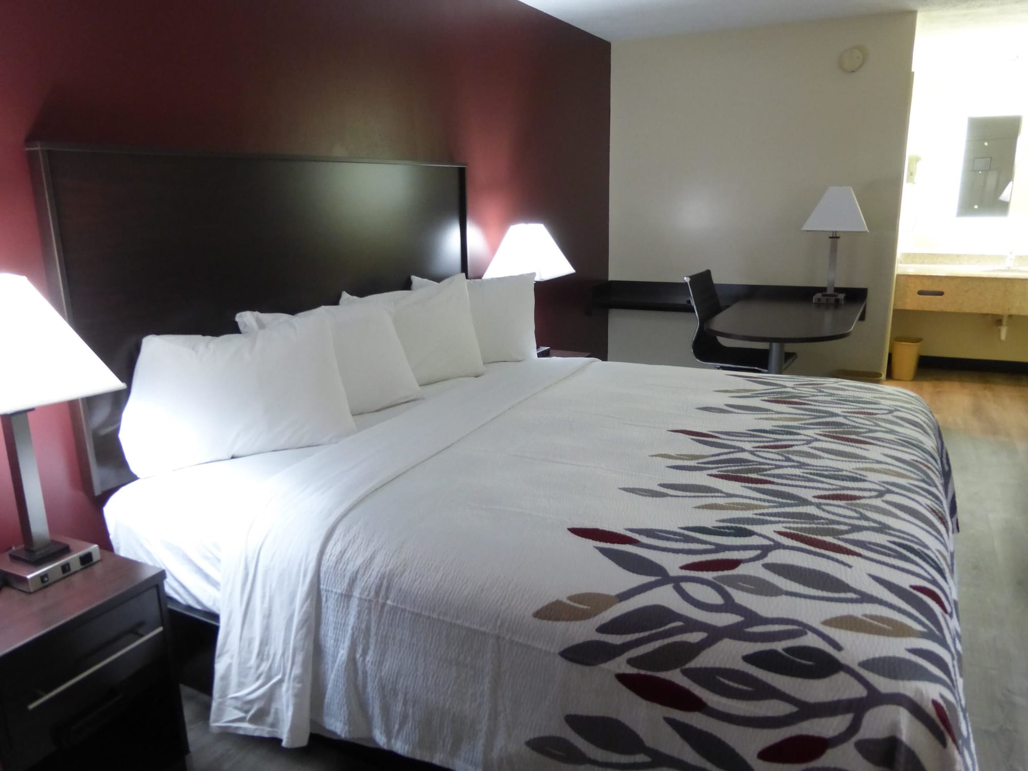 Red Roof Inn Cadiz