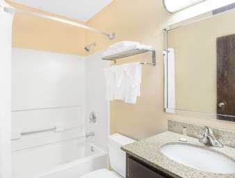 Super 8 by Wyndham Campbellsville KY