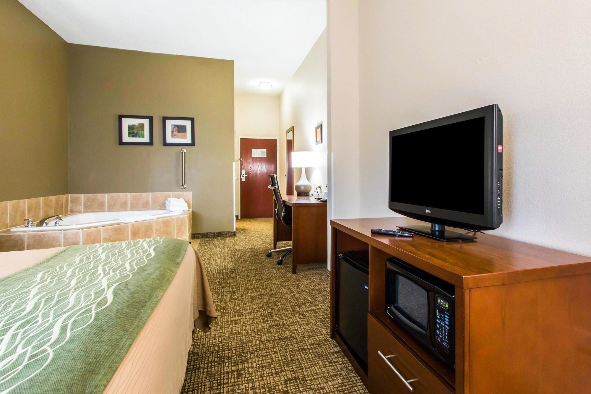 Comfort Inn & Suites