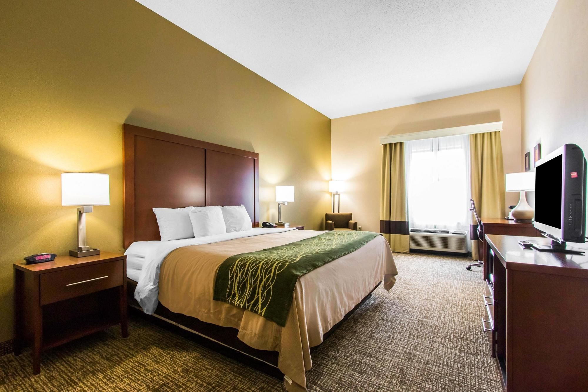 Comfort Inn & Suites