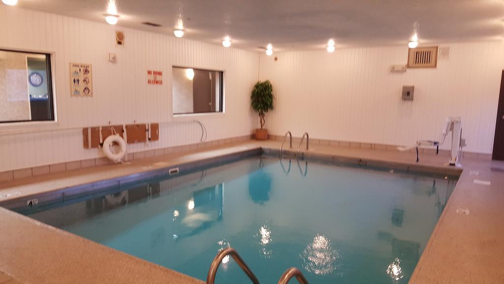 Super 8 by Wyndham Central City