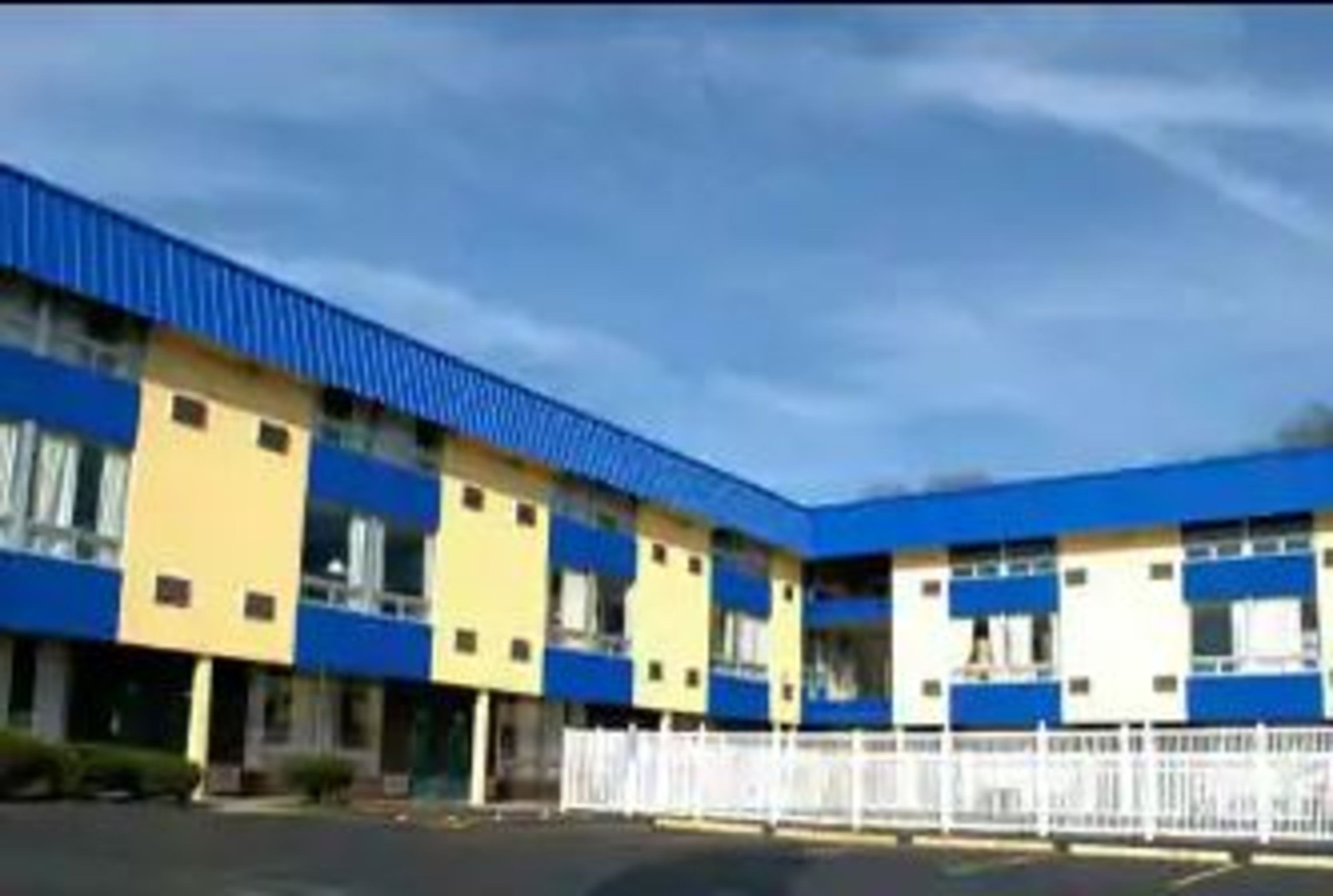 Days Inn by Wyndham Fort Wright Cincinnati Area