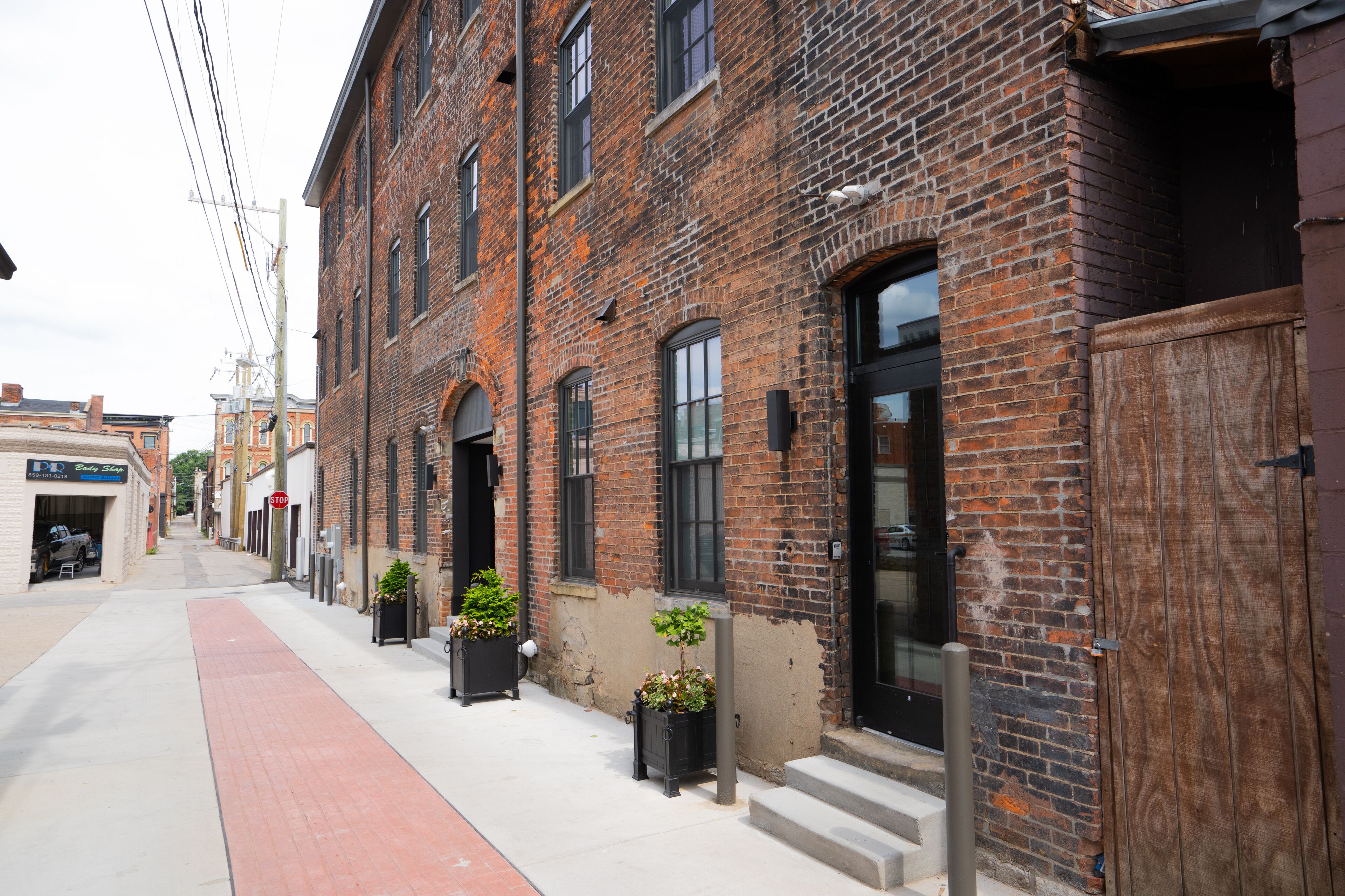 The Pickle Factory Hotel By Neat Suites