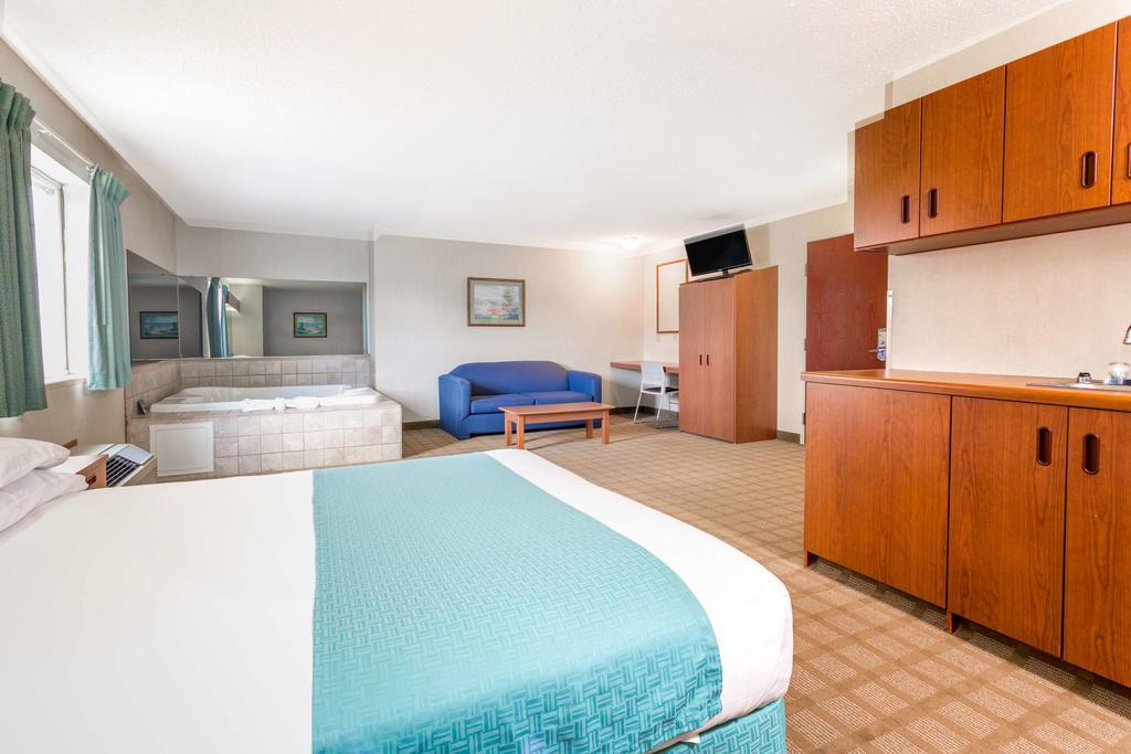 Microtel Inn & Suites by Wyndham Dry Ridge
