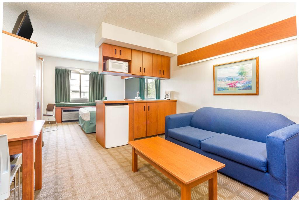 Microtel Inn & Suites by Wyndham Dry Ridge