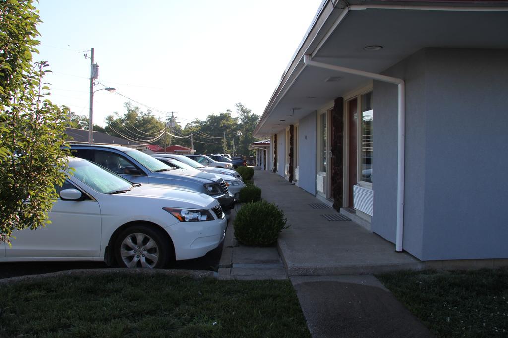 Regency Inn Eddyville