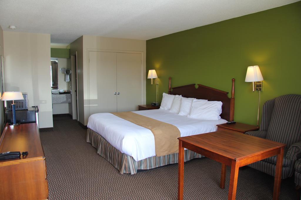 Regency Inn Eddyville
