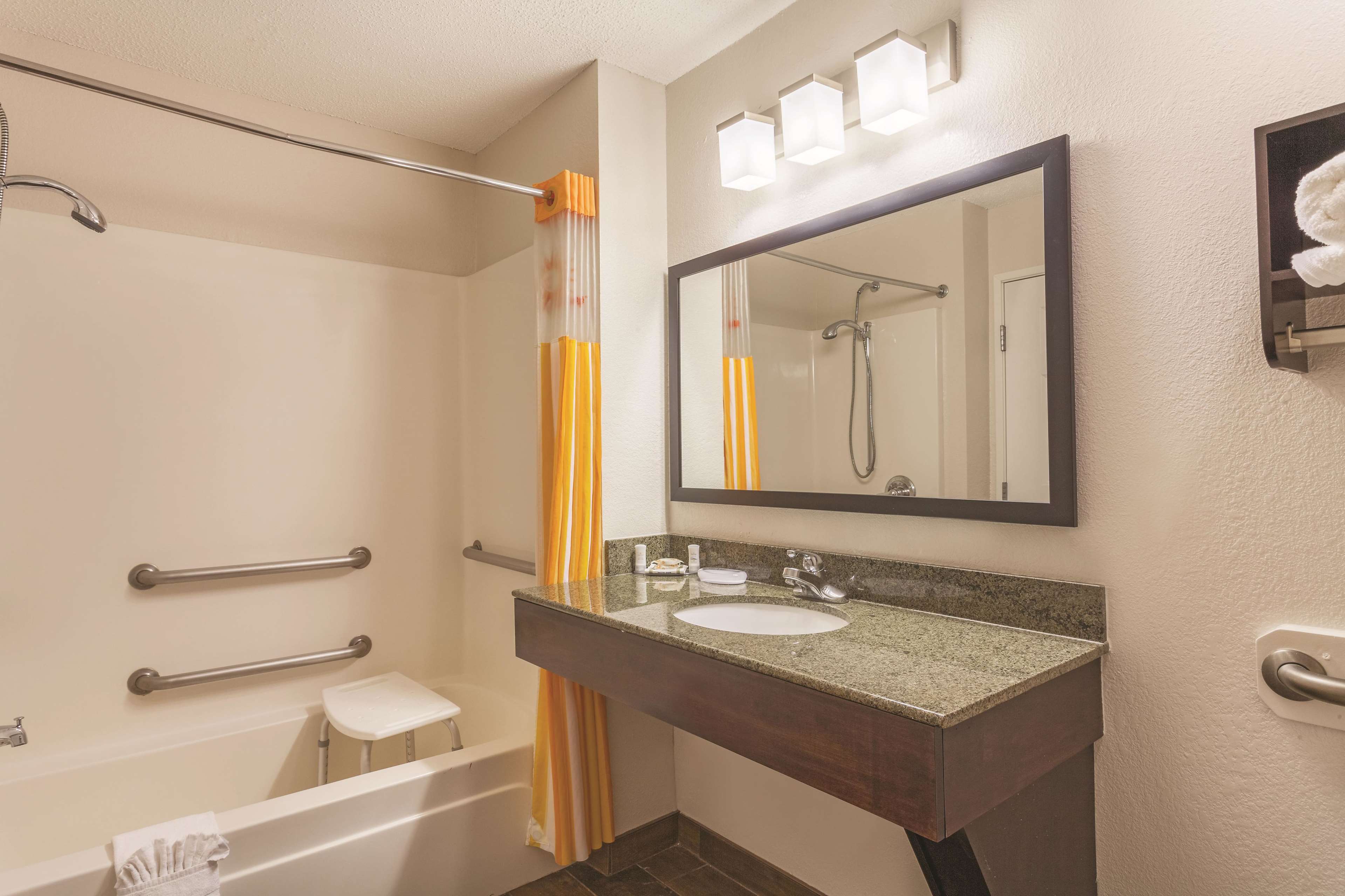 La Quinta Inn & Suites Elizabethtown