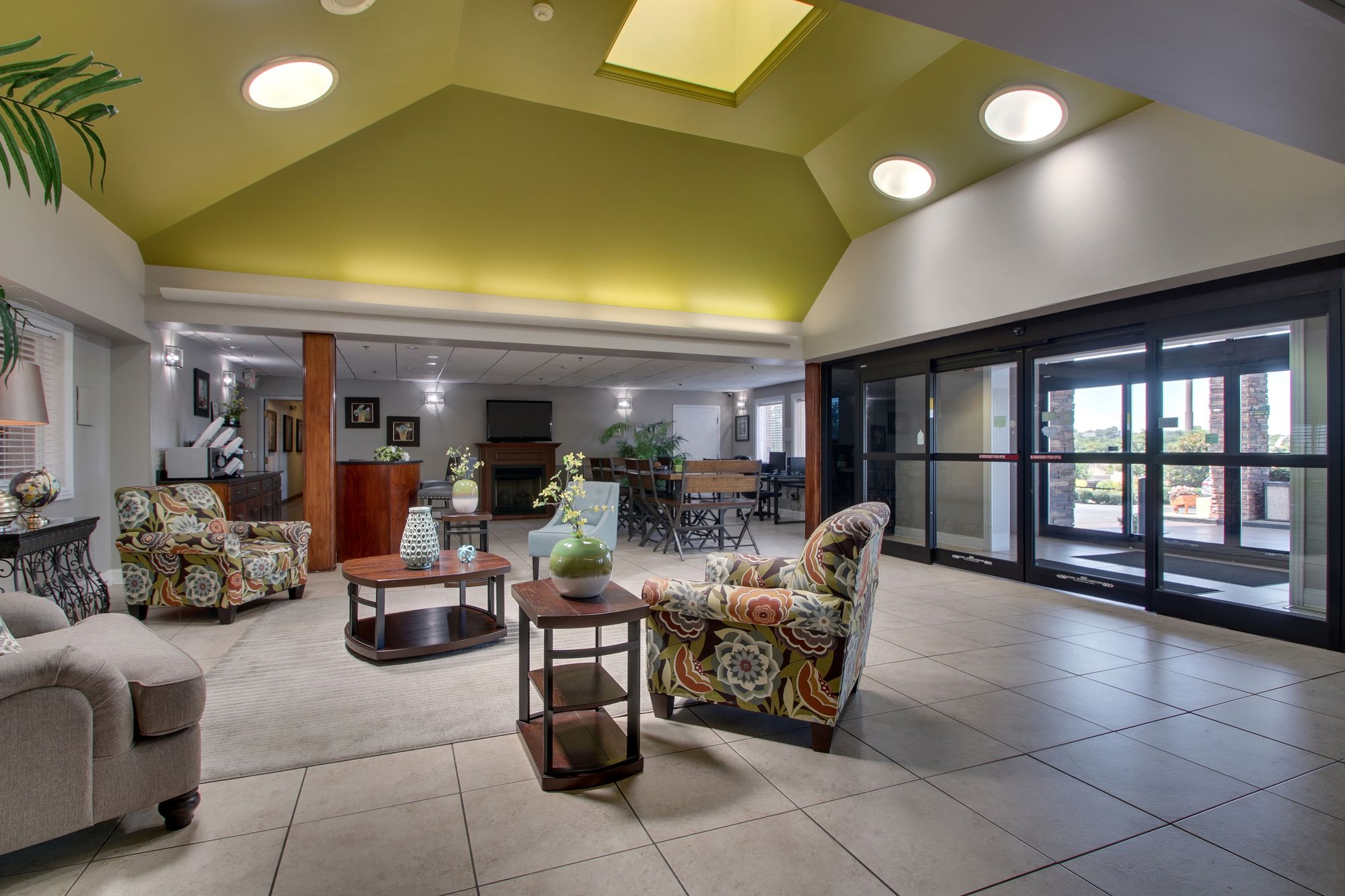 Greenfield Inn & Suites Elizabethtown, KY I65 Exit 94