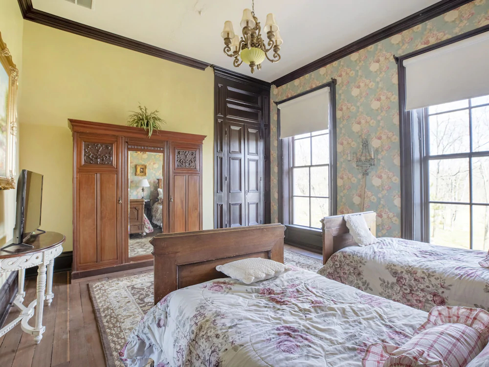 Hotel Falls Of Rough KY Route 110 by OYO Rooms