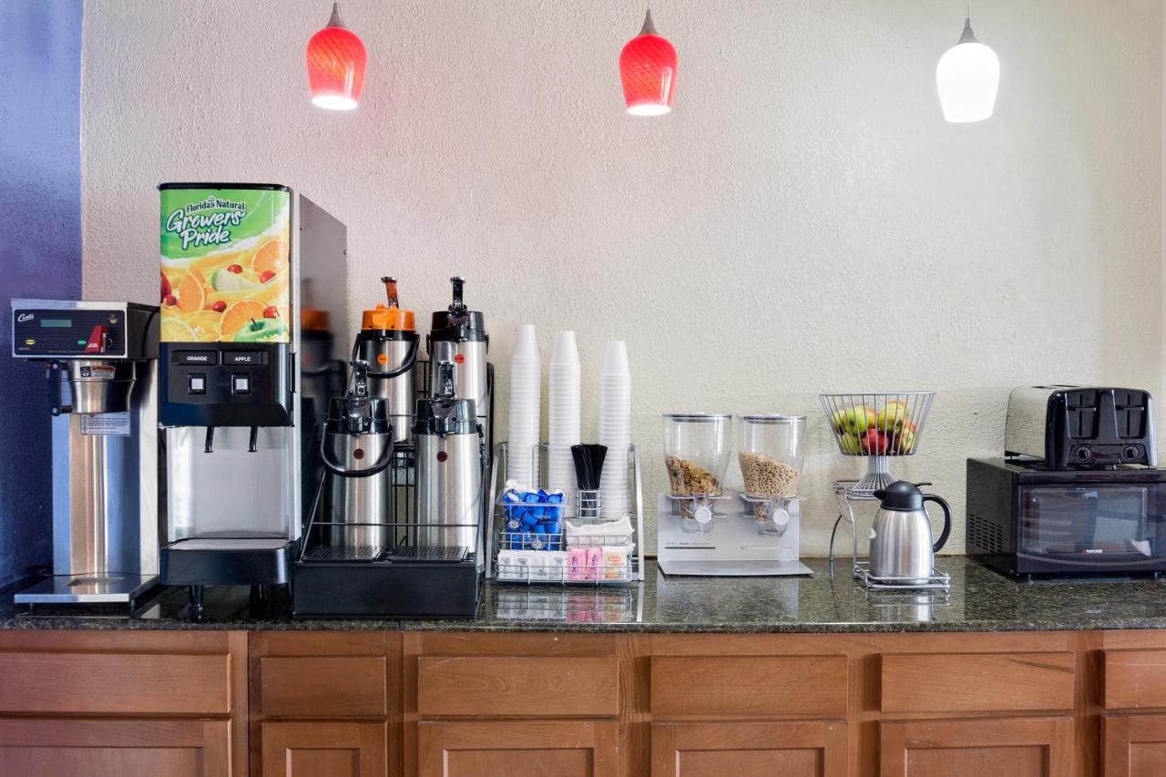 Super 8 by Wyndham Florence