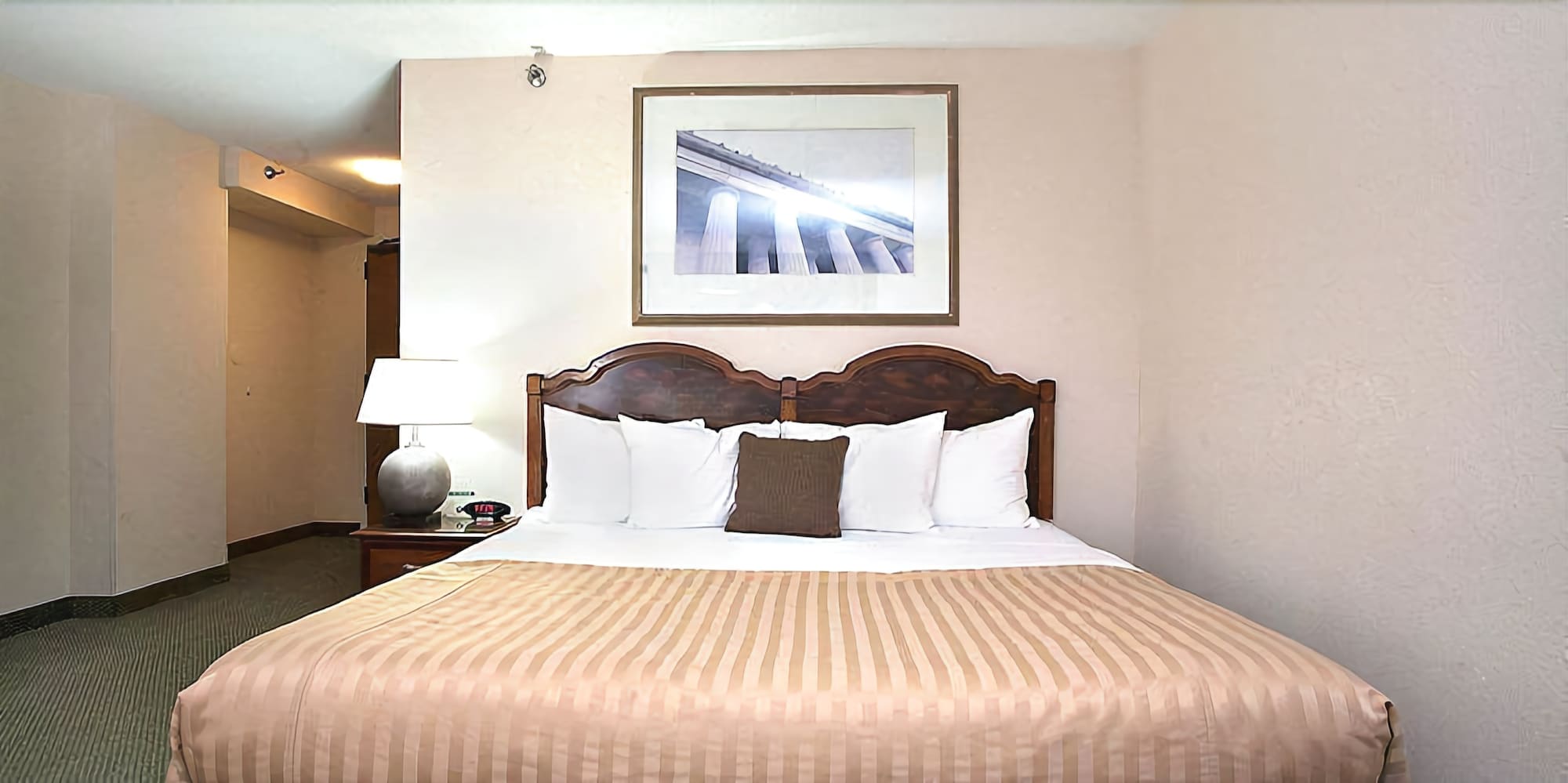 Capital Plaza Hotel