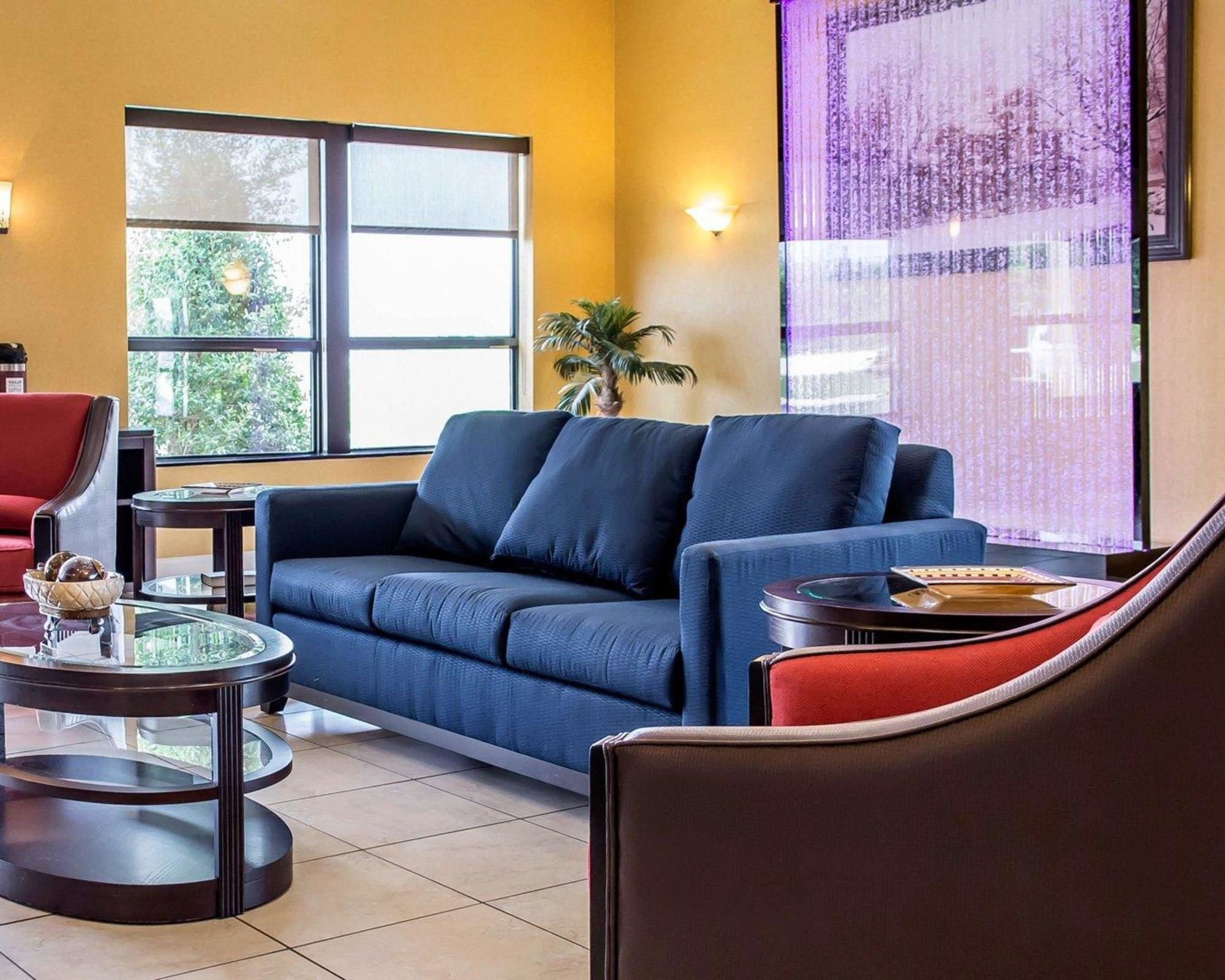 Comfort Inn & Suites